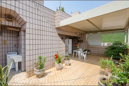 Apartamento à venda com 250m², 4 quartos e 2 vagasÁrea Externa piso 2