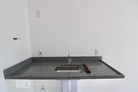 Sala/Cozinha de apartamento para alugar com 1 quarto, 28m² em República, São Paulo