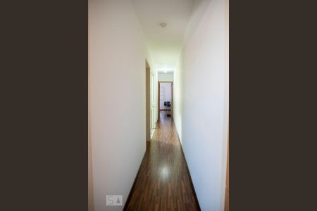 Casa à venda com 118m², 3 quartos e 3 vagasCorredor