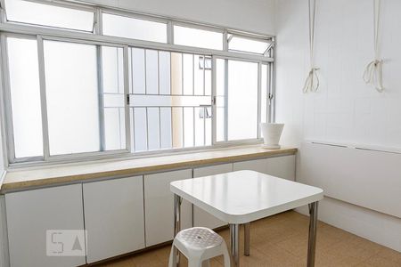 Apartamento à venda com 147m², 3 quartos e sem vagaÁrea de Serviço