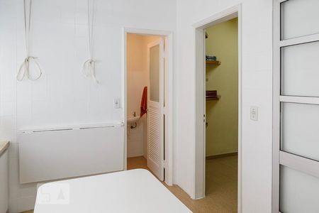 Apartamento à venda com 147m², 3 quartos e sem vagaÁrea de Serviço
