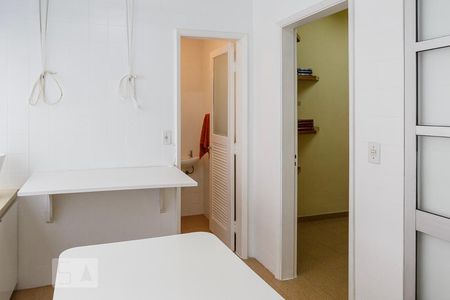 Apartamento à venda com 147m², 3 quartos e sem vagaÁrea de Serviço