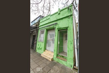 Casa à venda com 150m², 1 quarto e sem vaga Casa à venda com 150m², 1 quarto e sem vagaFachada