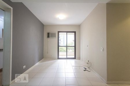 Sala de apartamento à venda com 2 quartos, 64m² em Barra da Tijuca, Rio de Janeiro