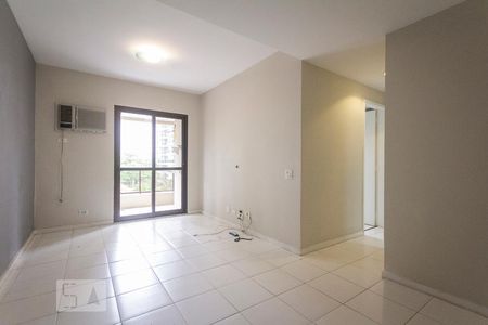 Sala de apartamento à venda com 2 quartos, 64m² em Barra da Tijuca, Rio de Janeiro