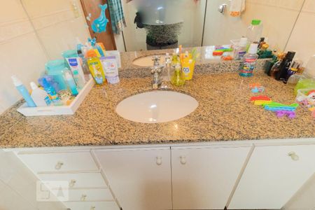 Casa à venda com 383m², 3 quartos e 6 vagasBanheiro da Suíte 3