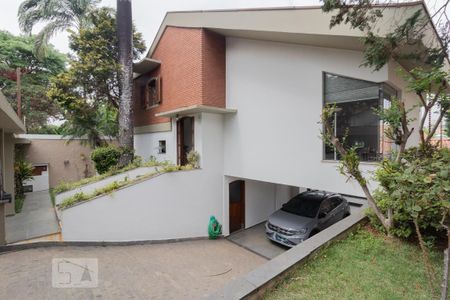 Casa à venda com 383m², 3 quartos e 6 vagasFachada