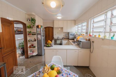 Casa à venda com 383m², 3 quartos e 6 vagasCozinha