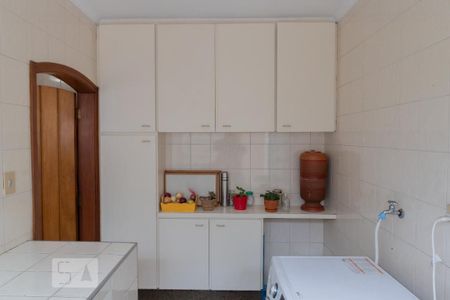 Casa à venda com 383m², 3 quartos e 6 vagasÁrea de Serviço