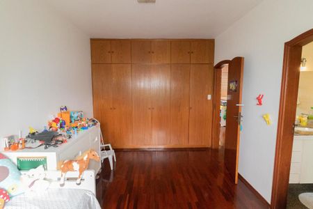 Casa à venda com 383m², 3 quartos e 6 vagasSuíte 3