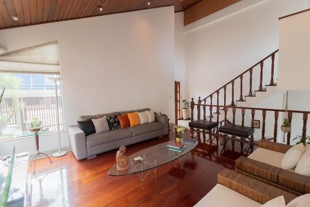 Sala de Estar de casa à venda com 3 quartos, 383m² em City América, São Paulo