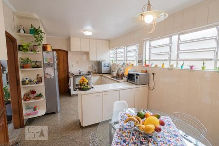 Casa à venda com 383m², 3 quartos e 6 vagasCozinha