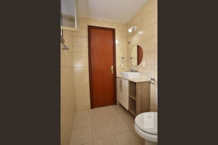 Casa de condomínio à venda com 255m², 4 quartos e 1 vagaBanheiro da Suíte 2
