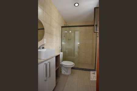 Casa de condomínio à venda com 255m², 4 quartos e 1 vagaBanheiro da Suíte 2