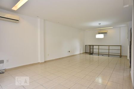 Sala de casa de condomínio à venda com 4 quartos, 255m² em Freguesia de Jacarepaguá, Rio de Janeiro