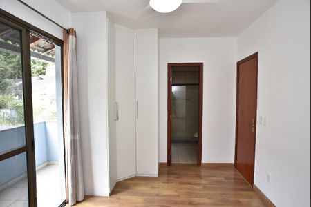 Casa de condomínio à venda com 255m², 4 quartos e 1 vagaSuíte 3