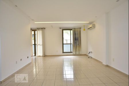 Sala de casa de condomínio à venda com 4 quartos, 255m² em Freguesia de Jacarepaguá, Rio de Janeiro