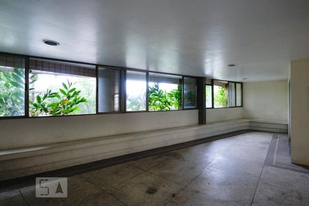 Apartamento à venda com 98m², 2 quartos e 1 vagaÁrea comum