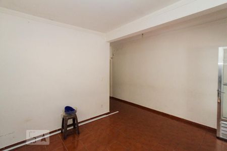 Casa à venda com 100m², 2 quartos e 2 vagasSala
