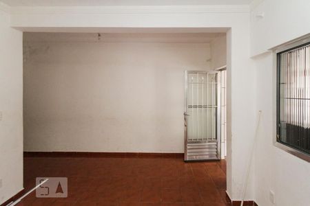 Casa à venda com 100m², 2 quartos e 2 vagasSala