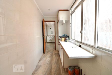 Apartamento à venda com 170m², 3 quartos e 2 vagas Apartamento à venda com 170m², 3 quartos e 2 vagasÁrea de Serviço