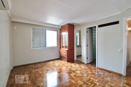 Apartamento à venda com 170m², 3 quartos e 2 vagas Apartamento à venda com 170m², 3 quartos e 2 vagasQuarto 1 - Suíte