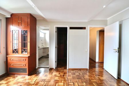 Apartamento à venda com 170m², 3 quartos e 2 vagas Apartamento à venda com 170m², 3 quartos e 2 vagasQuarto 1 - Suíte