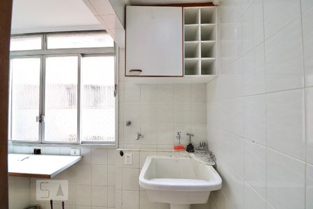Apartamento à venda com 170m², 3 quartos e 2 vagas Apartamento à venda com 170m², 3 quartos e 2 vagasÁrea de Serviço