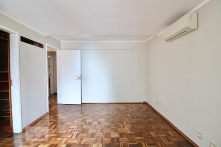 Apartamento à venda com 170m², 3 quartos e 2 vagas Apartamento à venda com 170m², 3 quartos e 2 vagasQuarto 1 - Suíte