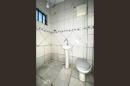 Casa para alugar com 60m², 1 quarto e 1 vaga Casa para alugar com 60m², 1 quarto e 1 vagaBanheiro