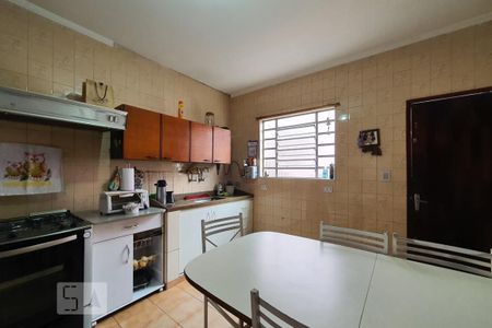 Casa à venda com 134m², 3 quartos e 3 vagas Casa à venda com 134m², 3 quartos e 3 vagasCozinha