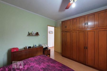 Casa à venda com 134m², 3 quartos e 3 vagas Casa à venda com 134m², 3 quartos e 3 vagasQuarto 2