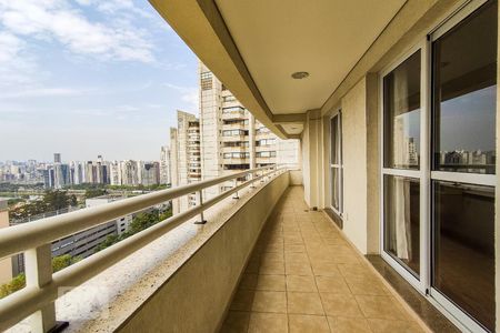 Varanda de apartamento para alugar com 3 quartos, 180m² em Real Parque, São Paulo