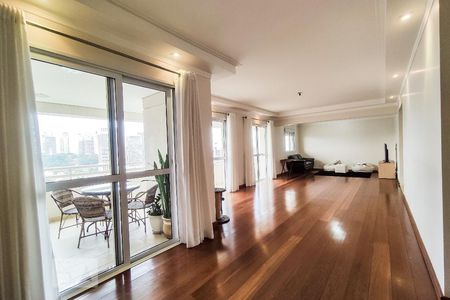 Sala de apartamento para alugar com 3 quartos, 180m² em Real Parque, São Paulo