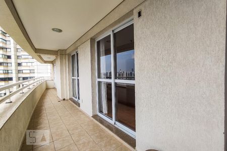 Varanda de apartamento para alugar com 3 quartos, 180m² em Real Parque, São Paulo