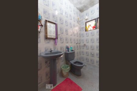 Casa à venda com 136m², 3 quartos e 2 vagas Casa à venda com 136m², 3 quartos e 2 vagasBanheiro 1