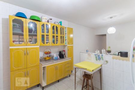 Casa à venda com 136m², 3 quartos e 2 vagas Casa à venda com 136m², 3 quartos e 2 vagasCozinha