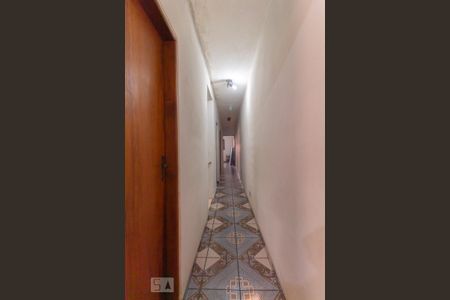 Casa à venda com 136m², 3 quartos e 2 vagas Casa à venda com 136m², 3 quartos e 2 vagasCorredor