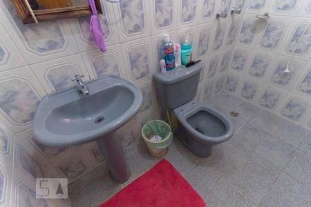 Casa à venda com 136m², 3 quartos e 2 vagas Casa à venda com 136m², 3 quartos e 2 vagasBanheiro 1