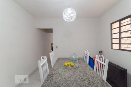 Casa à venda com 136m², 3 quartos e 2 vagas Casa à venda com 136m², 3 quartos e 2 vagasSala de Jantar