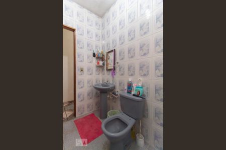 Casa à venda com 136m², 3 quartos e 2 vagas Casa à venda com 136m², 3 quartos e 2 vagasBanheiro 1