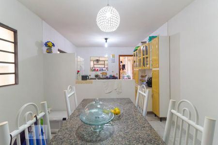 Casa à venda com 136m², 3 quartos e 2 vagas Casa à venda com 136m², 3 quartos e 2 vagasSala de Jantar