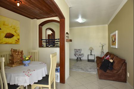 Sala de apartamento para alugar com 2 quartos, 70m² em Freguesia de Jacarepaguá, Rio de Janeiro