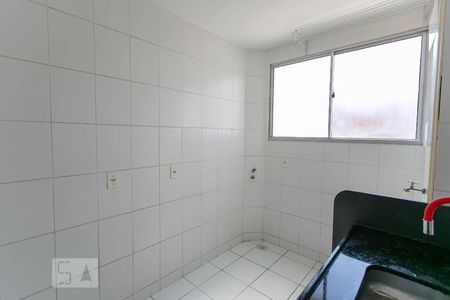 Apartamento à venda com 57m², 2 quartos e 1 vaga Apartamento à venda com 57m², 2 quartos e 1 vagaCozinha e Área de Serviço