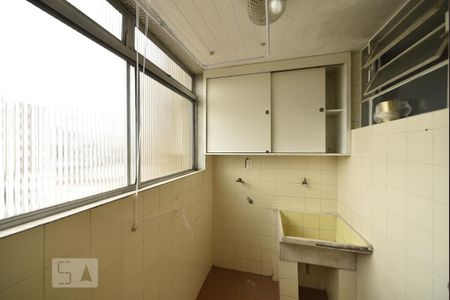 Apartamento à venda com 68m², 2 quartos e 1 vagaÁrea de serviço