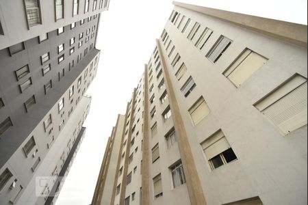 Apartamento à venda com 68m², 2 quartos e 1 vagaÁrea comum - fachada lateral