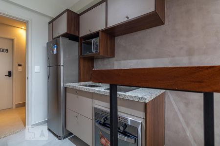 Cozinha de kitnet/studio à venda com 1 quarto, 23m² em Jardim das Acacias, São Paulo
