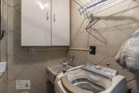 Apartamento à venda com 70m², 3 quartos e 1 vagaÁrea de Serviço