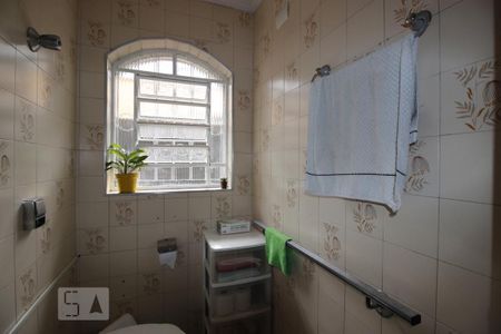 Casa à venda com 200m², 4 quartos e 5 vagasLavabo