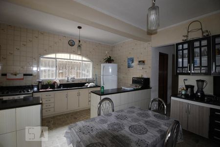 Casa à venda com 200m², 4 quartos e 5 vagasCozinha